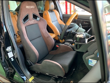 SUBARU�@WRX�@S4�@VAG�i2016�N�j�@�Ɂ@RECARO�i���J���j�@SR-7�@GU100H�@�u���E���@�V�[�g�q�[�^�[�t���@����