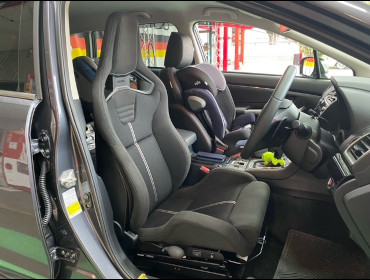 SUBARU�@�����H�[�O�i2019�N�j�@�Ɂ@RECARO�i���J���j�@�X�|�[�c�X�^�[�@GK210H�@BK�@����