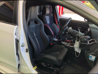 SUBARU�@WRX�@STI�@VAB�i2017�N�j�@�Ɂ@RECARO�i���J���j�@�X�|�[�c�X�^�[�@CL210H�@BK�@����