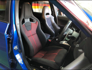 SUBARU�@WRX-STI�@GRF�i2013�N�j�@�Ɂ@RECARO�i���J���j�@�N���X�X�|�[�c�X�^�[�@GK100H�@RED�@����