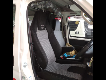 SUBARU�@�T���o�[�@S331B(2022�N)�@�Ɂ@RECARO�i���J���j�@LX-F�@WU110H�@BK�@�A�[�����X�g�t���@�V�[�g�q�[�^�[�t���@����