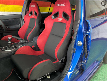 SUBARU�@WRX�@STI�@VAB�i2017�N�j�@�Ɂ@RECARO�i���J���j�@SR-7�@GU100H�@RED�@�V�[�g�q�[�^�[�t���@�~���E�@����