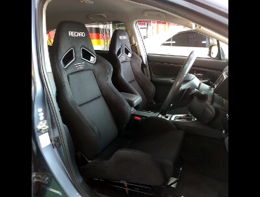 SUBARU�@�����H�[�O�@VM4�i2015�N�j�@�Ɂ@RECARO�i���J���j�@SR-7�@GU100�@BK�@���@SR-7F�@GU100�@BK�@����