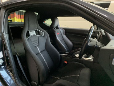 SUBARU�@BRZ�@ZC6�i2017�N�j�@�Ɂ@RECARO�i���J���j�@�X�|�[�c�X�^�[GK100H�@BK/BK�@����