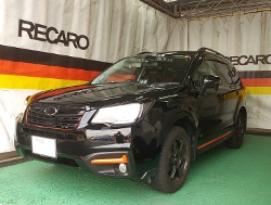 SUBARU�@�t�H���X�^�[�@SJ5 E�^�i2018�N�j�@�Ɂ@RECARO�i���J���j�@SR-7F�@GU100H�@�u���E���@����