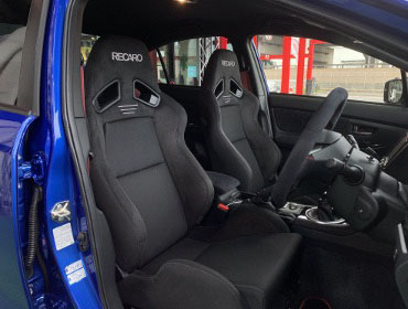 SUBARU�@WRX STI�@VAB�@F�^�i2020�N�j�@�Ɂ@RECARO�i���J���j�@SR-7�@GU100H�@BK�@�~���E�@����