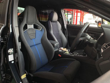 SUBARU�@WRX�@S4�@VAG�i2017�N�j�@D�^�@�Ɂ@RECARO�i���J���j�@�N���X�X�|�[�c�X�^�[GK100H�@BK/�u���[�@����