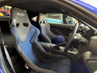 SUBARU�@BRZ�@ZD8�i2022�N�j�@�Ɂ@RECARO�i���J���j�@TS-G�@GK�@BK/�u���[�@���@SR-7�@GK100�@BK/�u���[�@����