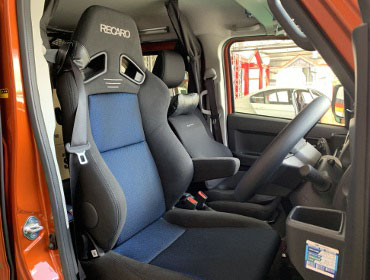 SUBARU�@�T���o�[�@S700V�i2022�N�j�@�Ɂ@RECARO�i���J���j�@SR-7F�@GK100�@BK/Blue�@A/R�@����