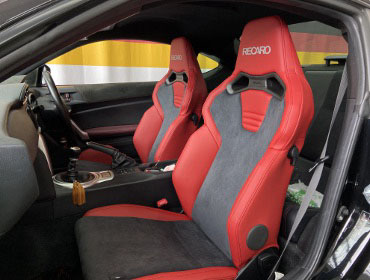 SUBARU�@BRZ�@ZC6�i2020�N�j�@�Ɂ@RECARO�i���J���j�@SR-S�@UT100�@RED�@���@SR-C�@UT100�@RED�@����