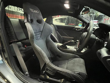 SUBARU�@BRZ�@ZD8�i2023�N�j�@�Ɂ@RECARO�i���J���j�@RS-G�@�A���J���^�[���@����