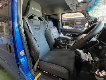 SUBARU�@�T���o�[�@TV2�i2006�N�j�@�Ɂ@RECARO�i���J���j�@SR-C�@UT100H�@A/R�@BK�@�V�[�g�q�[�^�[�t���@����