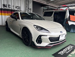 SUBARU�@BRZ�@ZD8�@A/T�ԁi2022�N�j�@�Ɂ@RECARO�i���J���j�@SR-S�@UT100H�@RED�@�V�[�g�q�[�^�[�t���@����