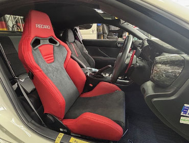 SUBARU�@BRZ�@ZD8�@A/T�i2022�N�j�@�Ɂ@RECARO�i���J���j�@SR-S�@UT100H�@RED�@�V�[�g�q�[�^�[�t���@����