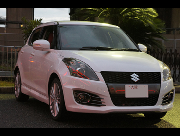 SUZUKI�@�X�C�t�g�@ZC32