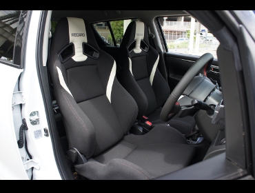 RECARO�i���J���V�[�g�j�@SUZUKI�@�X�C�t�g�@ZC32S��RECARO�i���J���j�@SR-7 Lassic ���@���@SR-7F Lassic ���@����