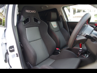 RECARO�i���J���V�[�g�j�@SUZUKI�@�X�C�t�g�X�|�[�c�@ZC32��RECARO�i���J���j�@SR-7 SK100�@BK/SIL�@����