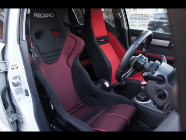 RECARO�i���J���V�[�g�j�@SUZUKI�@�X�C�t�g�@ZC31S��RECARO�i���J���j�@RS-G SK2 BK/RED�@����