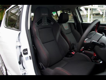 SUZUKI�@�X�C�t�g�@ZC32S��RECARO�i���J���j�@SR-7 Lassic�i���V�b�N�j�@BK/RED�@����
