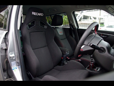 RECARO�i���J���V�[�g�j�@SUZUKI�@�X�C�t�g�X�|�[�c�@ZC32S�Ƀ��J���@SR-7 KK100 BK�@����