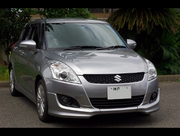 SUZUKI�@�X�C�t�g�@ZC72S��RECARO�i���J���j�V�[�g����