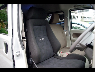 RECARO�i���J���V�[�g�j�@SUZUKI�@�G�u���B�@DA17V�Ƀ��J���@�G���S���hD�@BK�@����