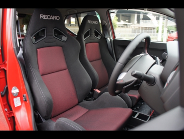RECARO�i���J���V�[�g�j�@SUZUKI�@�A���g�^�[�{RS�@HA36�Ƀ��J���@SR-7 SK100 BK/RED�~2�r�@����