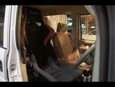 RECARO�i���J���V�[�g�j�@SUZUKI�@�G�u���[�Ƀ��J���@����RS-G �X�[�p�[�V���^���NNU�@����