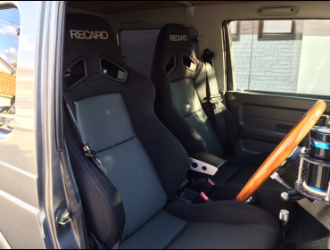 RECARO�i���J���V�[�g�j�@SUZUKI�@�W���j�[�@JA22�Ƀ��J���@SR-7F�@SK100H(�V�[�g�q�[�^�[�t���j�@BK/SIL�@�~2�r�@����