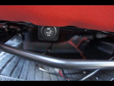 RECARO�i���J���V�[�g�j�@SUZUKI�@�X�C�t�g�X�|�[�c�@ZC32S�Ƀ��J���@SR-7 KK100H�i�V�[�g�q�[�^�[�t���j�@RED�~2�r�@����