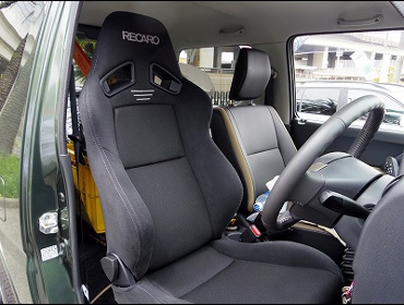 RECARO�i���J���V�[�g�j�@SUZUKI�@�W���j�[�@JB23�Ƀ��J���@SR-7F GK100H�i�V�[�g�q�[�^�[�t���j�@BK/BK�@����