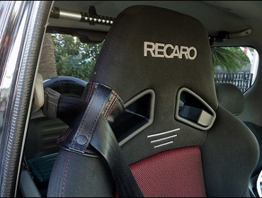 RECARO�i���J���V�[�g�j�@SUZUKI�@�W���j�[�@JB23��RECARO�i���J���j�@SR-7 GK100H�V�[�g�q�[�^�[�t���@BK/RED�@����