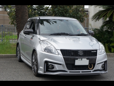 SUZUKI�@�X�C�t�g�@ZC72S��RECARO�i���J���j�V�[�g����