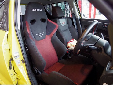 RECARO�i���J���V�[�g�j�@SUZUKI�@�X�C�t�g�X�|�[�c�@ZC32S�Ƀ��J���@SR-6�@GK100S�@BK/RED�@����
