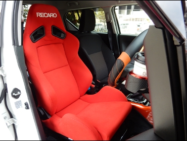 RECARO�i���J���V�[�g�j�@SUZUKI�@�C�O�j�X�Ƀ��J���@SR-7�@KK100�@RED�@����