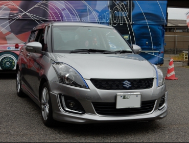 SUZUKI�@�X�C�t�gRS�@ZC72S��RECARO�i���J���j�V�[�g����