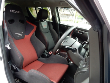 RECARO�i���J���V�[�g�j�@SUZUKI�@�X�C�t�g�X�|�[�c�@ZC32S�Ƀ��J���@SR-6�@GK100S�@BK/RED�@����