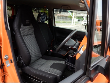 SUZUKI�@�n�X���[�@MR31S�@�Ɂ@RECARO�i���J���jLX-F�@IN110�@BK�@����
