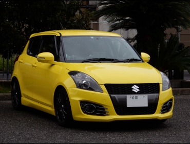 SUZUKI�@�X�C�t�g�@ZC32S�@�Ɂ@RECARO�i���J���j�V�[�g����