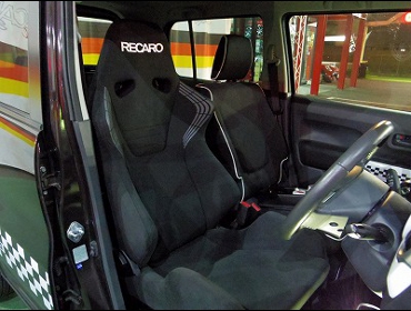 SUZUKI�@�n�X���[�@�Ɂ@RECARO�i���J���j�@SR-6�@KK100S�@BK�@����