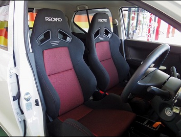 SUZUKI�@�A���g�i2016�N11���j�@�Ɂ@RECARO�i���J���j�@SR-7�@GK100�@BK/RED�@���@SR-7F�@GK100�@BK/RED�@����