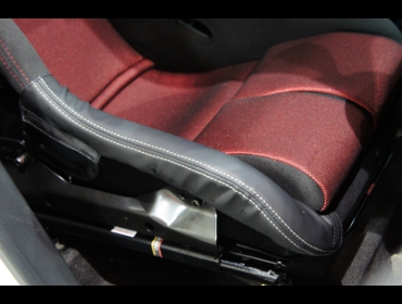 SUZUKI�@�X�C�t�g�X�|�[�c�@ZC31S�@�Ɂ@RECARO�i���J���j�@RS-G�@GK�@BK/RED�@����