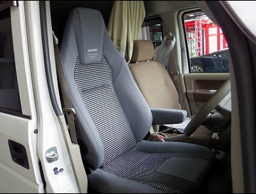 SUZUKI�@�G�u���B�@DA64V�i2006�N�j�@�Ɂ@RECARO�i���J���j�@LX-F�@IN110�@�O���C�@�A�[�����X�g�t���@����