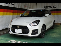 SUZUKI�@�X�C�t�g�X�|�[�c�@ZC33S�i2018�N�j�@�Ɂ@RECARO�i���J���j�@SR-6�@GK100S�@BK/RED�@����