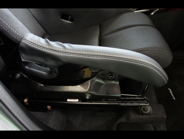 SUZUKI�@�X�C�t�g�X�|�[�c�@ZC33S�i2018�N�j�@�Ɂ@RECARO�i���J���j�@RS-G�@GK�@BK/BK�@�V�[�g�q�[�^�[�t���@����