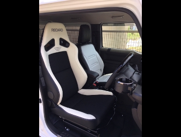 SUZUKI�@�W���j�[�V�G���@JB74�i2019�N�j�@�Ɂ@RECARO�i���J���j�@SR-7F�@Lassic�@���@A/R�^�C�v�@�V�[�g�q�[�^�[�t���@����