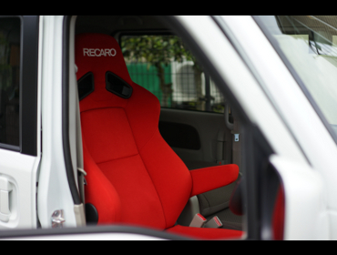 SUZUKI�@�G�u���B�@���S���@DA17W�@�Ɂ@RECARO�i���J���j�@SR-7F�@KK100�@RED�@�A�[�����X�g�t���@����