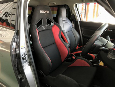 SUZUKI�@�X�C�t�g�X�|�[�c�@ZC33S�i2018�N�j�@�Ɂ@RECARO�i���J���j�@SR-7�@����@�A�h�o���X�G�f�B�V����2019�@RED�@����