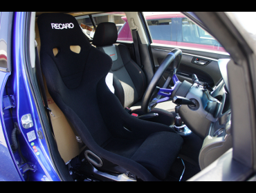SUZUKI�@�X�C�t�g�@ZC32S�@�Ɂ@RECARO�i���J���j�@RS-GE�@BK�@����