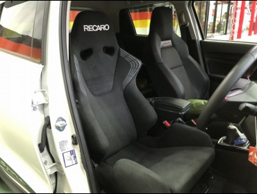 SUZUKI�@�X�C�t�g�@ZC33S�@�Ɂ@RECARO�i���J���j�@SR-6�@KK100S�@BK�@�V�[�g�q�[�^�[�t���@����